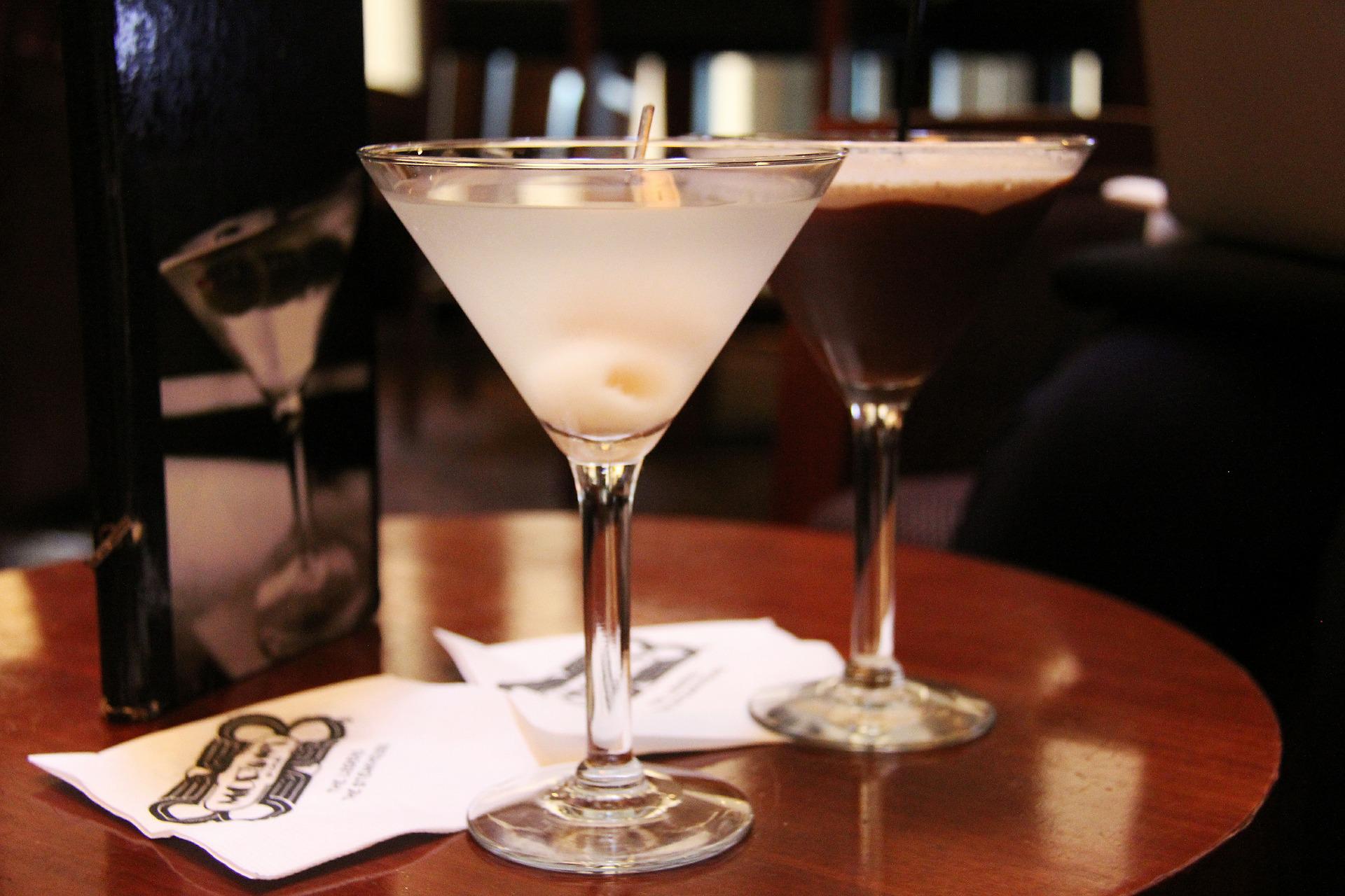 cóctel martini restaurante lounge barcelona